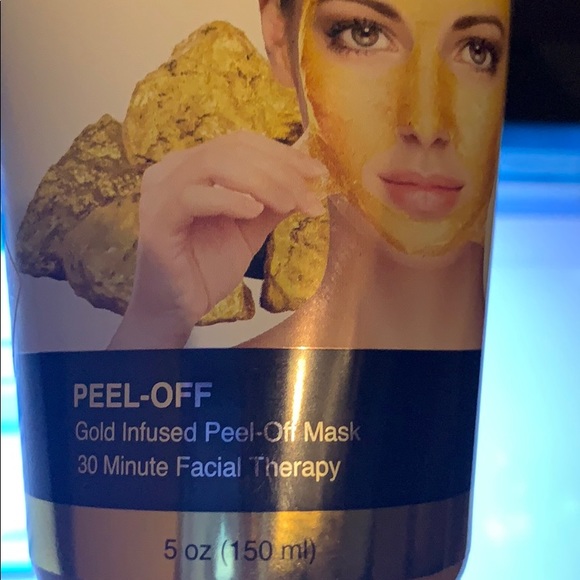 Gold Mask - Picture 2 of 2